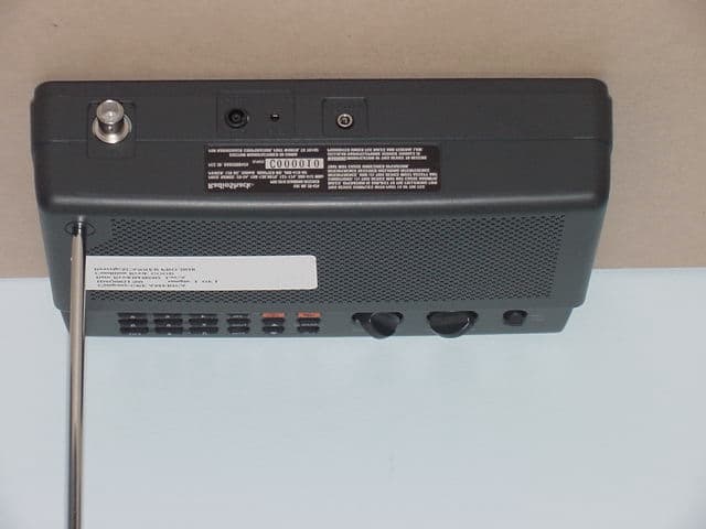 Scanning Receiver - FCC ID AAO2000424 - RadioShack Corporation (4)
