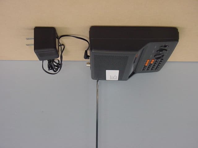 Scanning Receiver - FCC ID AAO2000424 - RadioShack Corporation (1)