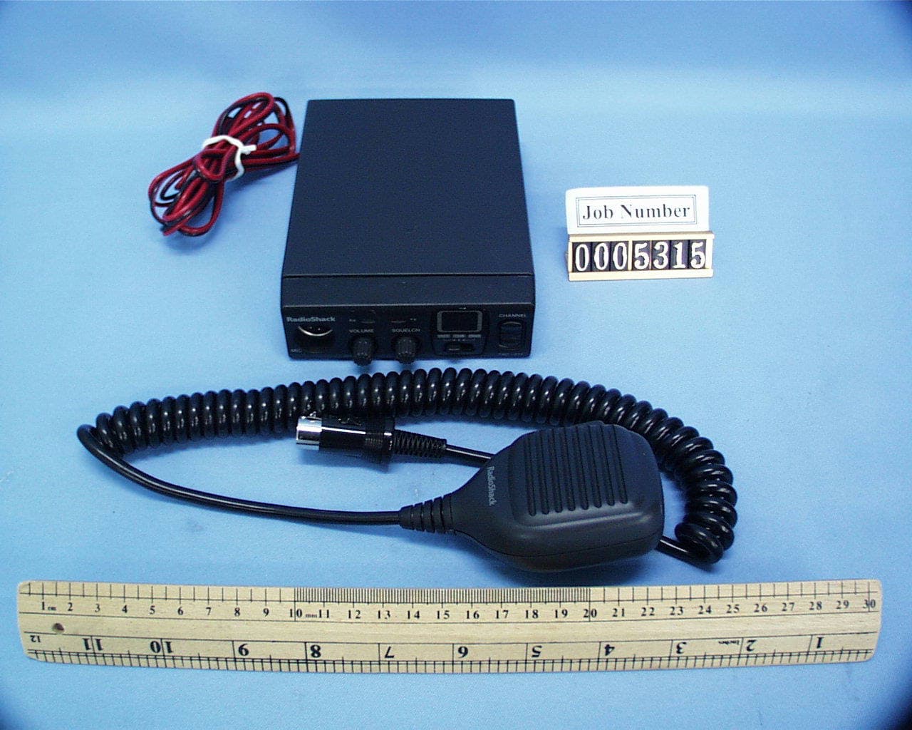 CB Radio Station - FCC ID AAO2101705 - RadioShack Corporation