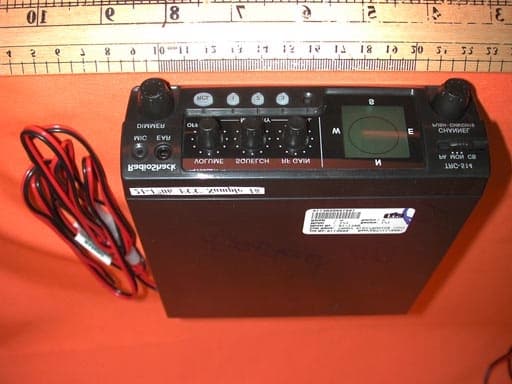 40-Channel Citizen Band Transceiver - FCC ID AAO2101706 - RadioShack Corporation (1)