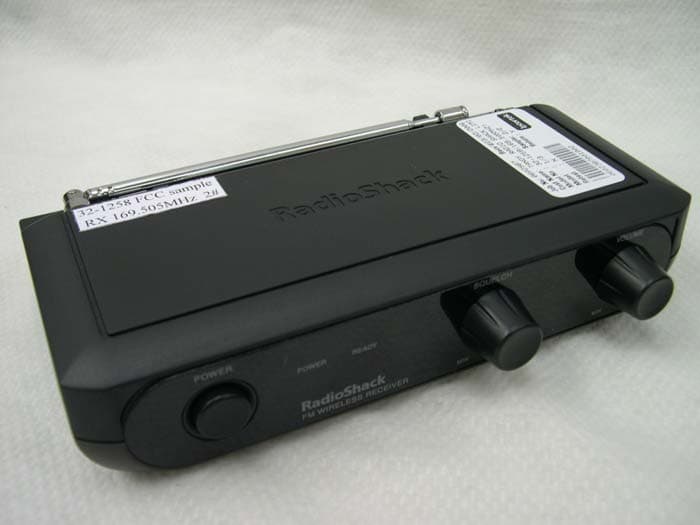 Receiver for Wireless Microphone - FCC ID AAO3201258R - RadioShack Corporation (3)