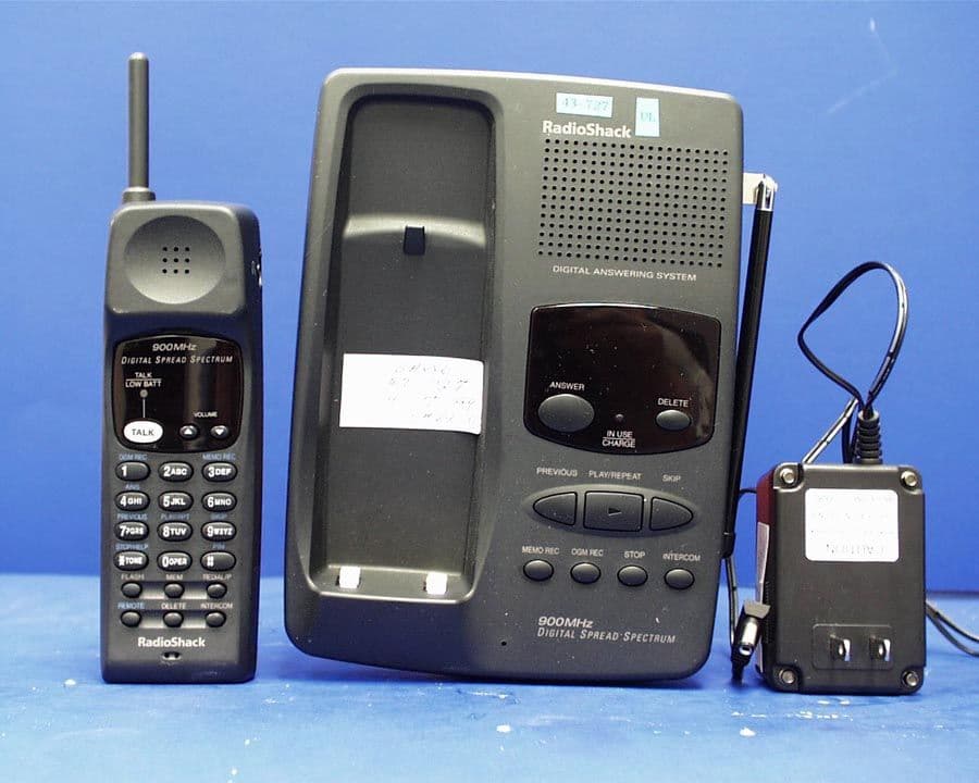 900MHz Digital Spread Spectrum Cordless Telephone - FCC ID AAO4300727 - RadioShack Corporation