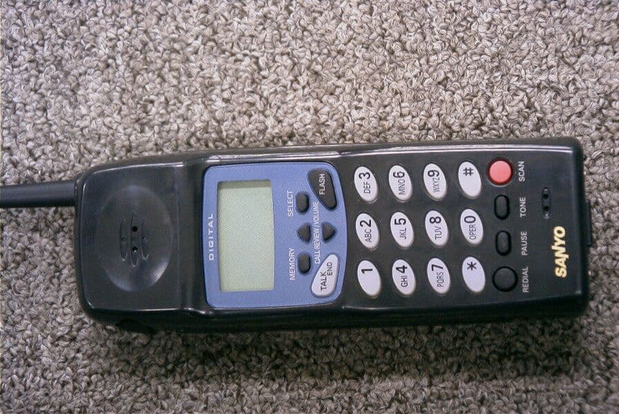 2.4 GHz Spread Spectrum Cordless Telephone - FCC ID AAO4301128 - RadioShack Corporation