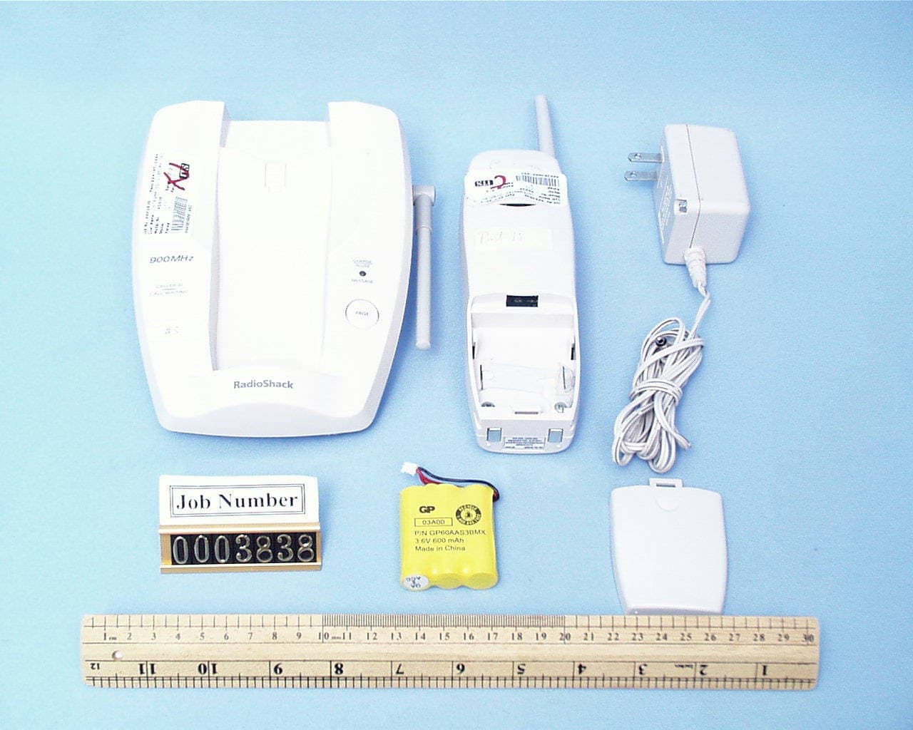 900 Mhz Analog Modulation Cordless Phone - FCC ID AAO4303504 - RadioShack Corporation