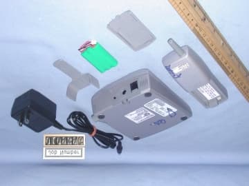 2.4 GHz Direct Sequence SS Cordless Phone - FCC ID AAO4303519 - RadioShack Corporation (2)