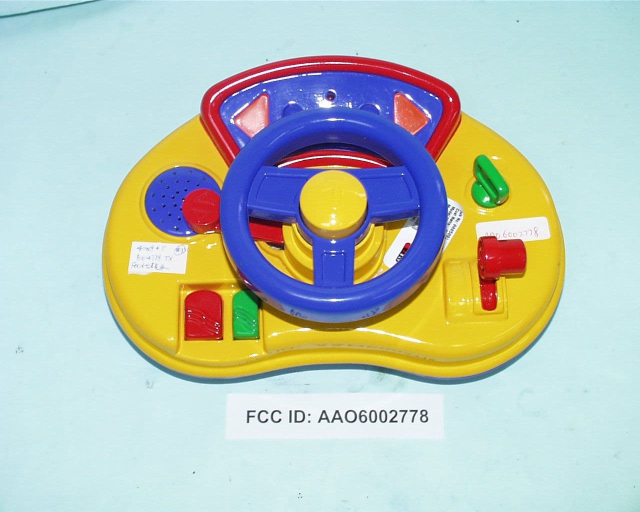 Remote Control Toy Car - FCC ID AAO6002778 - RadioShack Corporation