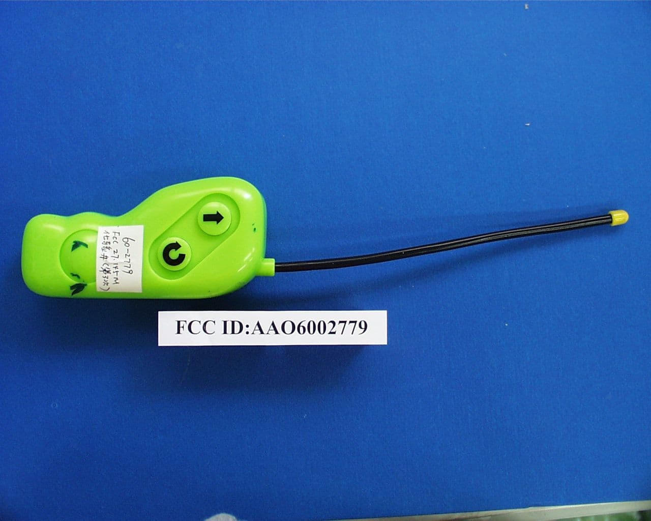 Remote Control Toy - FCC ID AAO6002779 - RadioShack Corporation