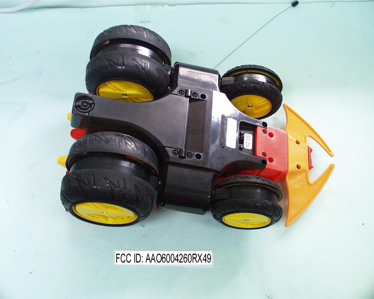 Remote Controlled Car - FCC ID AAO6004260RX49 - RadioShack Corporation