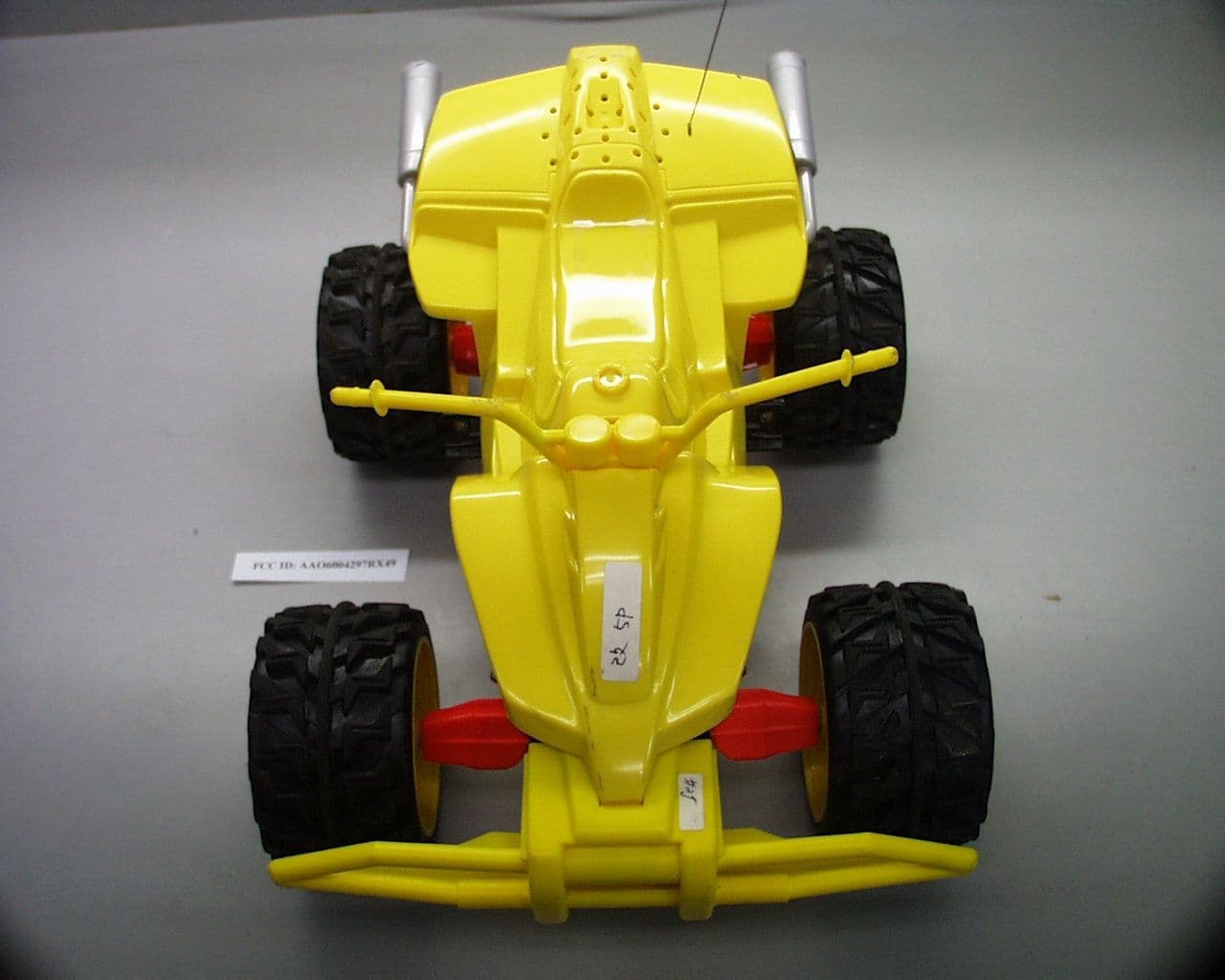 Remote Controlled Toy - FCC ID AAO6004297RX49 - RadioShack Corporation