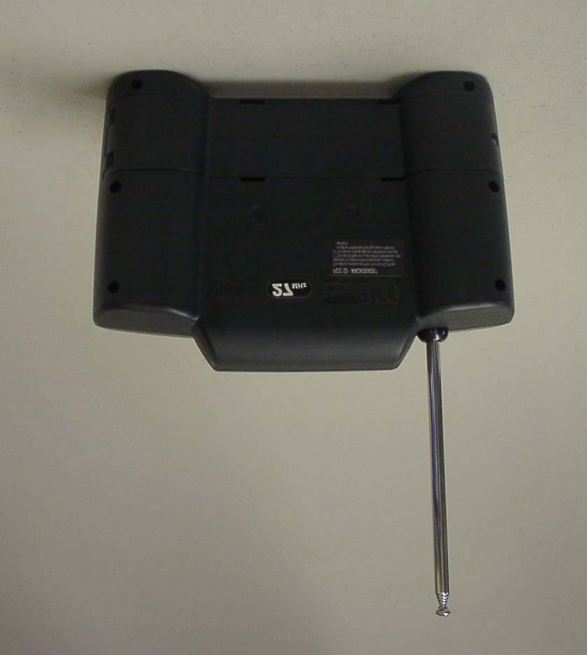 Remote Control Toy Transmitter - FCC ID AAO6004337 - RadioShack Corporation (2)