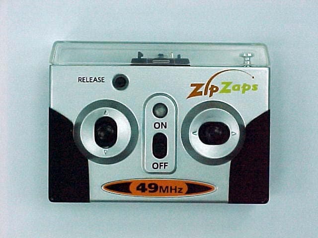 49 MHz Wireless R/C Car TX - FCC ID AAO6007002T - RadioShack Corporation