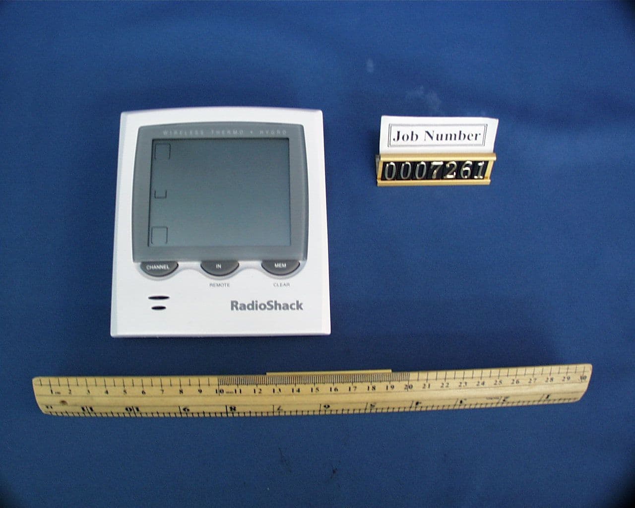 Wireless Thermo-Hygrometer - FCC ID AAO6301030 - RadioShack Corporation
