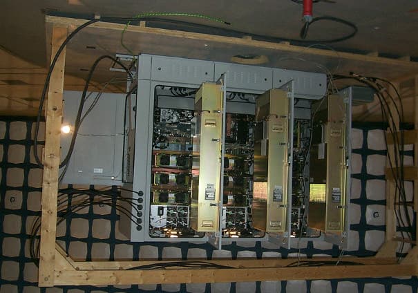 TDMA - Dual Mode 800 MHz Enclosure - FCC ID AB6NTL100AA - Avaya Canada Corporation