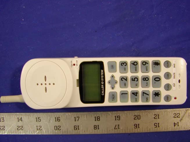 900MHz 40-Chnnl Anlg Crdls Phn w/ CID & CW on H/S - FCC ID ACECL40IHT02 - Clarity, A Division of Plantronics, Inc. (3)