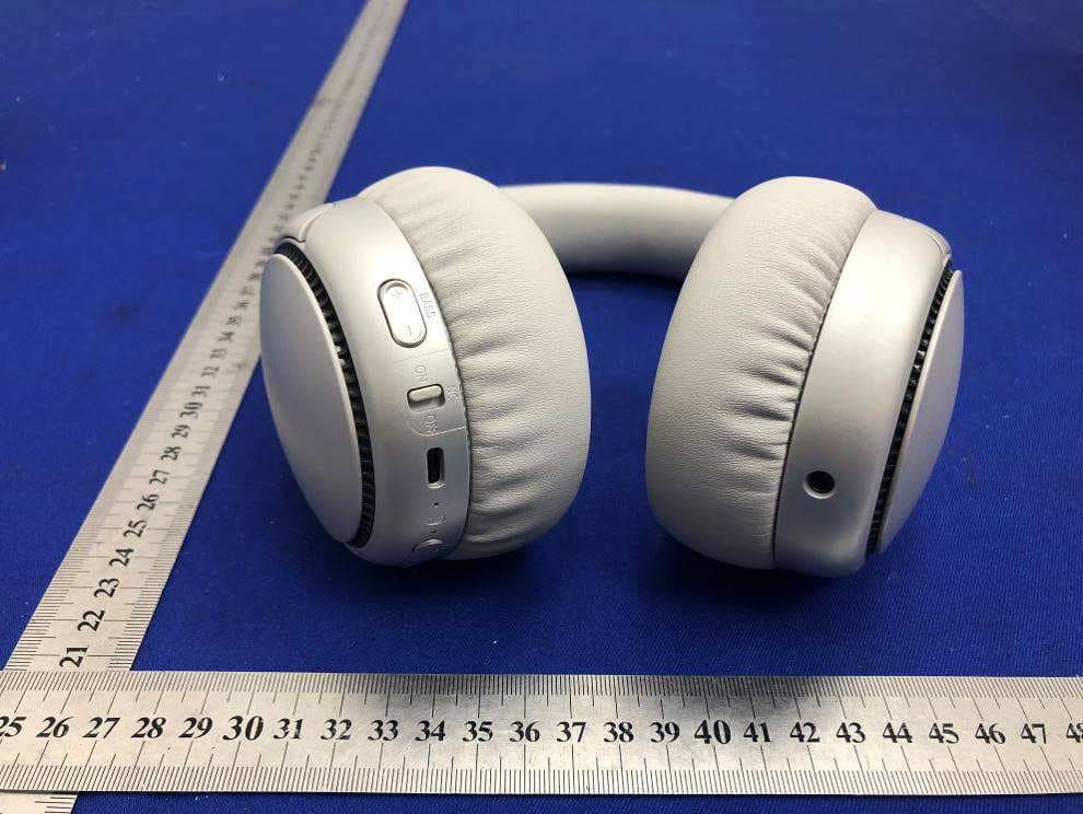 Digital Wireless Stereo Headphones - FCC ID ACJ-RB-M700B - Panasonic Corporation of North America (2)