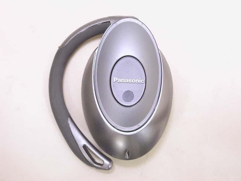Bluetooth Headset - FCC ID ACJ29082EB-BHX70 - Panasonic Corporation of North America (2)