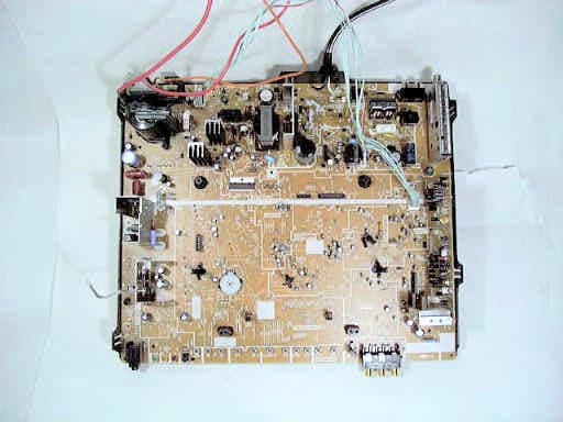 FM Transmitter used With TV/VCR - FCC ID ACJ927130TX - Panasonic Corporation of North America (4)