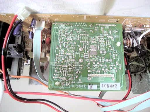 TV/VCR With 2 Ch FM Transmitter - FCC ID ACJ927131TX - Panasonic Corporation of North America (1)