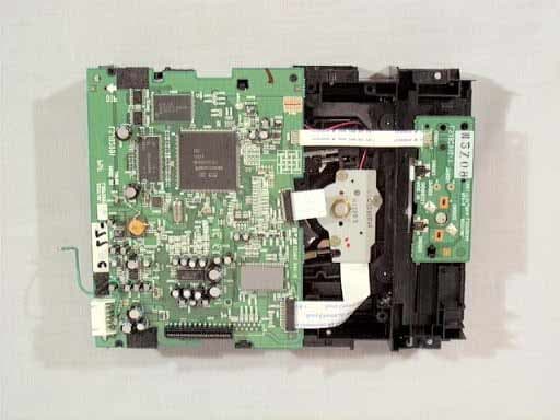 Video Cassette Recorder with DVD Player - FCC ID ACJ927146AHV - Panasonic Corporation of North America (4)