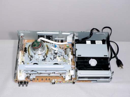 DVD/VCR Deck - FCC ID ACJ927149AHVI - Panasonic Corporation of North America (2)