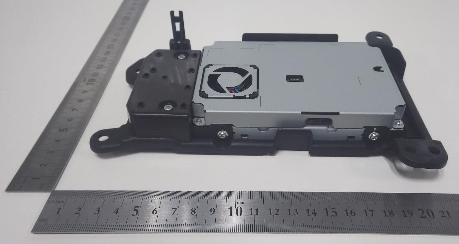 Wireless Charger for mobile phone - FCC ID ACJ932AT2001 - Panasonic Corporation of North America (4)