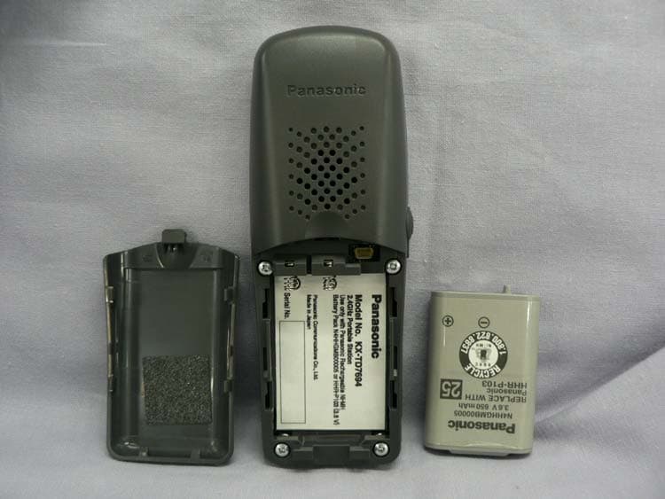 2.4GHz PORTABLE STATION CORDLESS HANDSET - FCC ID ACJ96NKX-TD7694 - Panasonic Corporation of North America