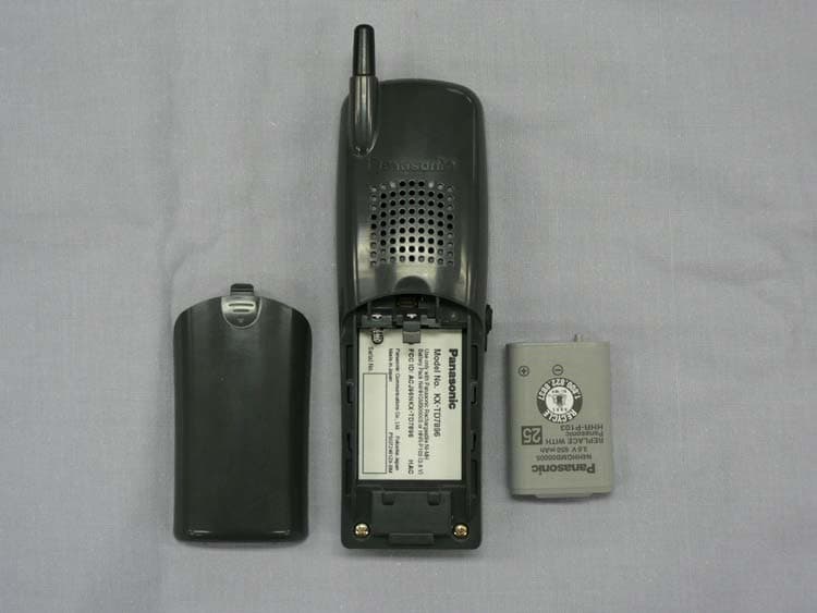 2.4 GHz WIRELESS PROPRIETARY CORDLESS TELEPHONE - FCC ID ACJ96NKX-TD7896 - Panasonic Corporation of North America (4)