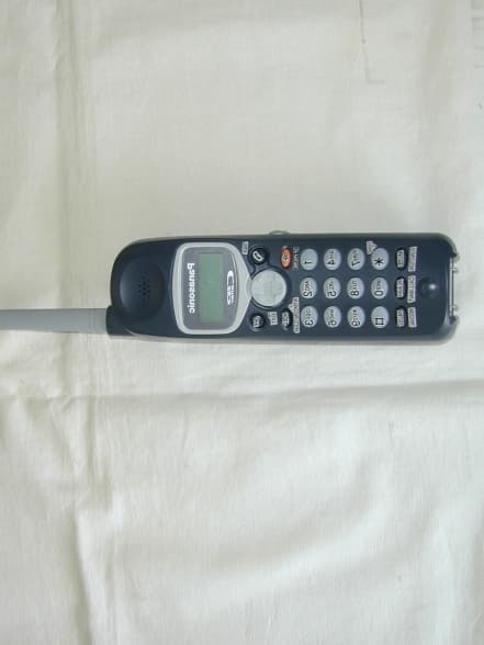 2.4 GHz FHSS Cordless Telephone System - FCC ID ACJ96NKX-TG2382 - Panasonic Corporation of North America (5)