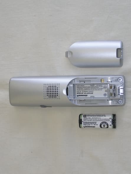 5.8 GHz Cordless Telephone Handset - FCC ID ACJ96NKX-TGA572 - Panasonic Corporation of North America