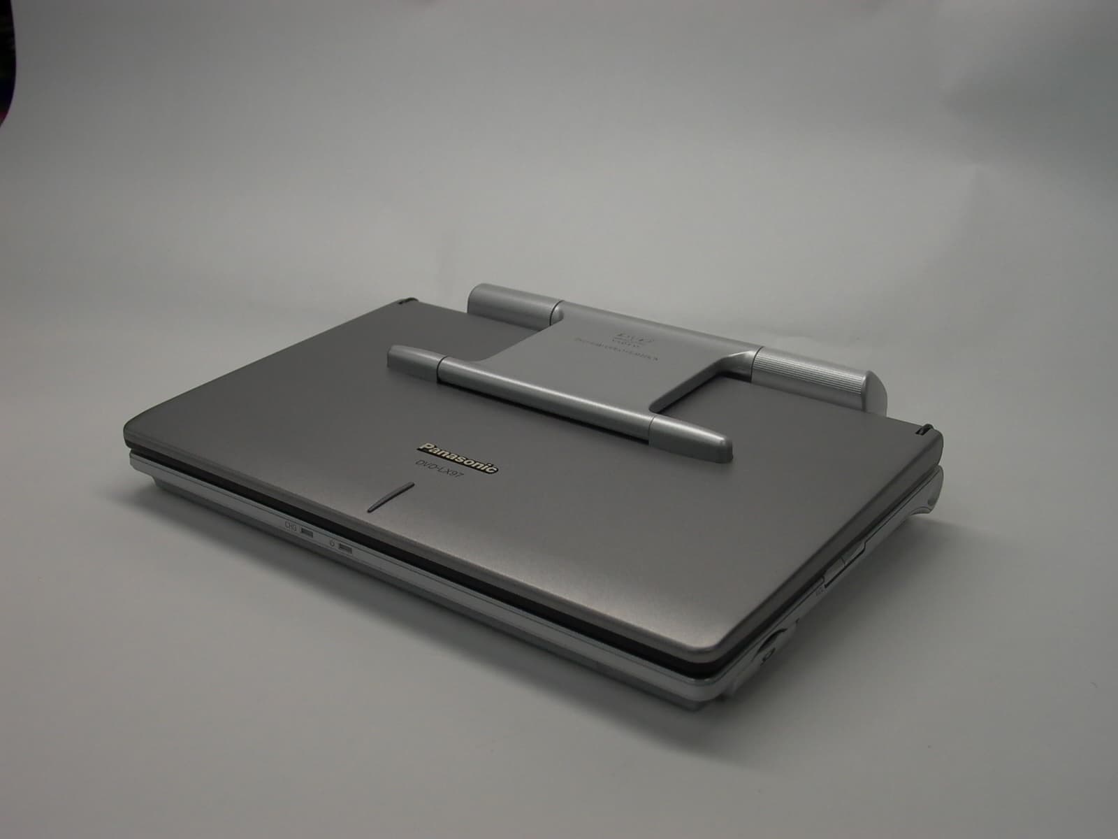 PORTABLE DVD/CD PLAYER - FCC ID ACJDVDLX97 - Panasonic Corporation of North America (3)