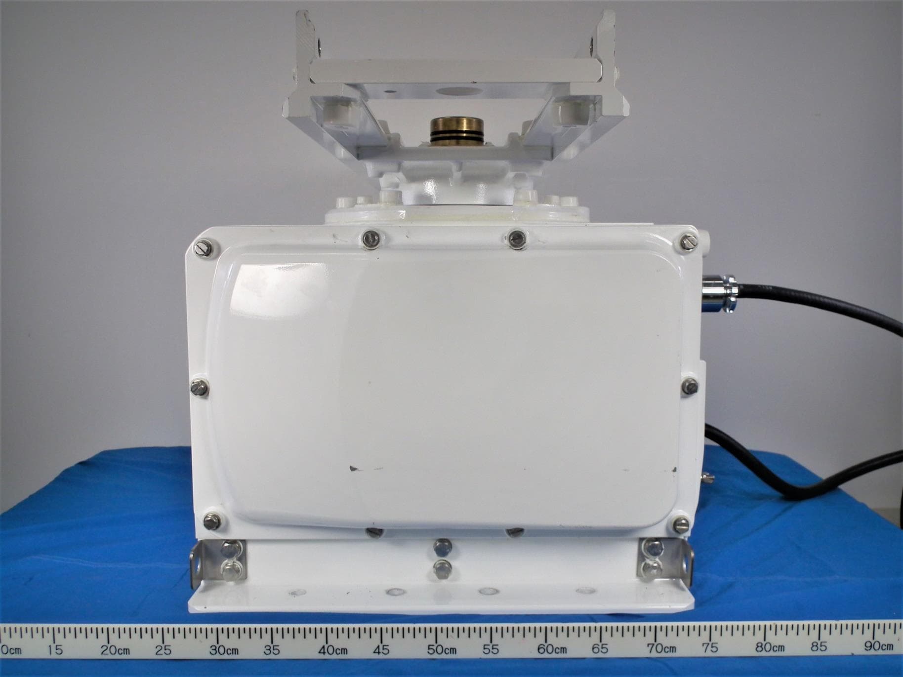 Transceiver unit for the radar sensor - FCC ID ADB9ZWRTR129 - Furuno USA Inc (4)