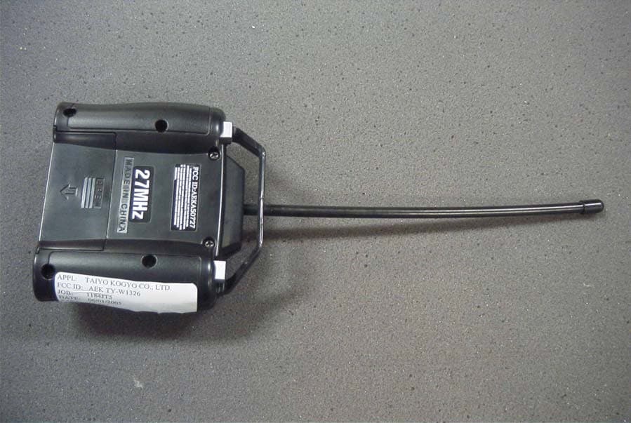 BATTLE TANK REMOTE CONTROL TRANSMITTER - FCC ID AEKA50727 - Taiyo Co., Ltd. (2)