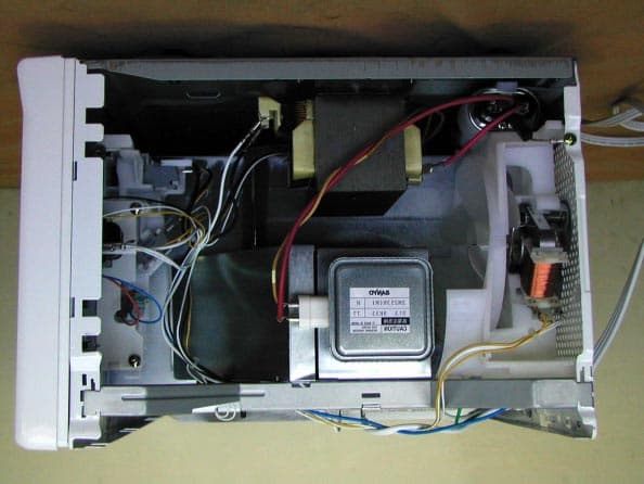 Microwave Oven - FCC ID AEZM218 - Sanyo Electric Co Ltd
