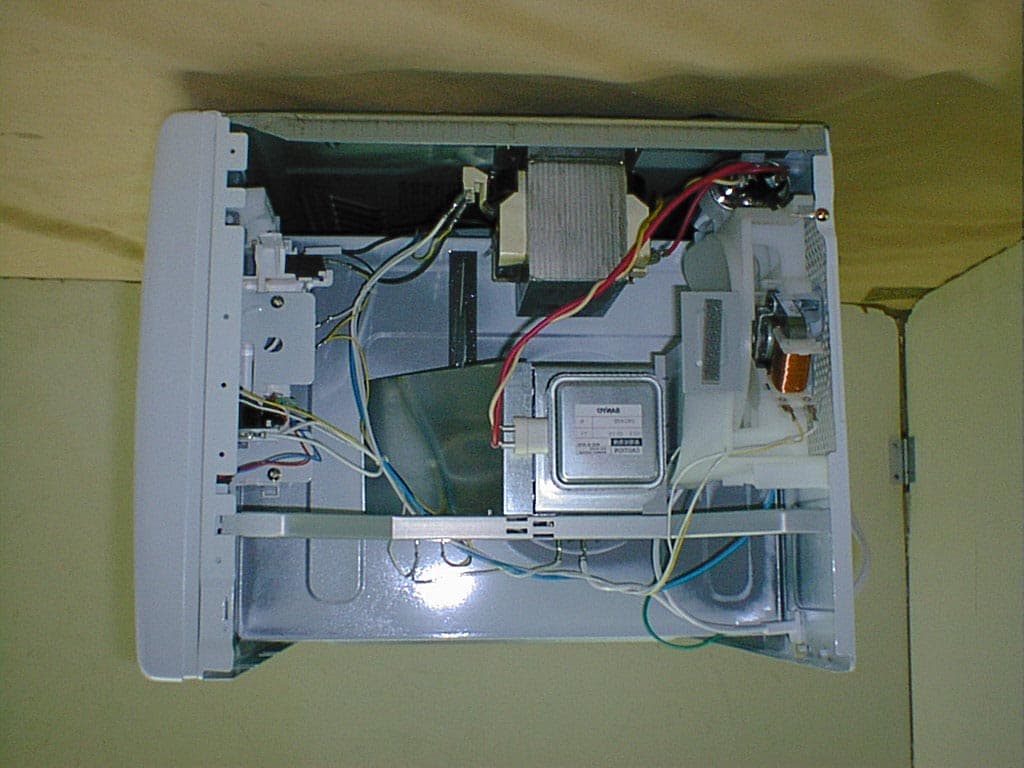 Micorwave Oven - FCC ID AEZM414 - Sanyo Electric Co Ltd (1)