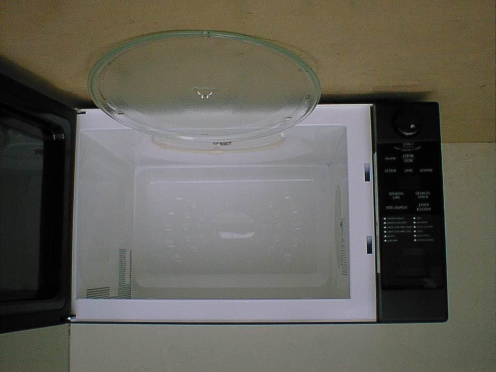 Microwave Oven - FCC ID AEZM511 - Sanyo Electric Co Ltd (4)