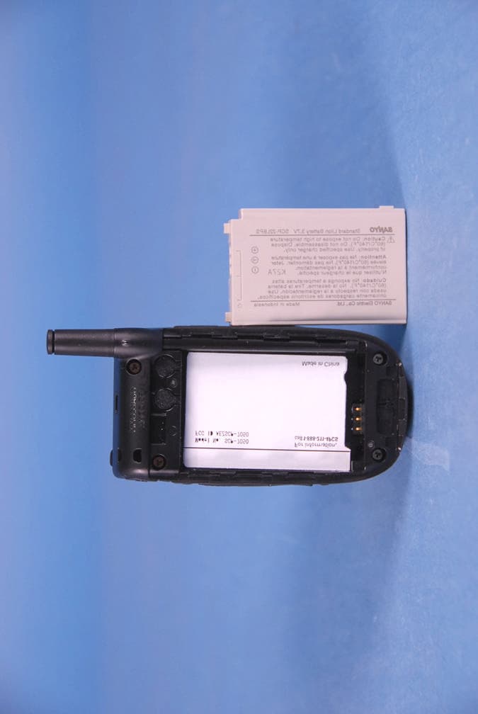 Cellular/ PCS CDMA Phone with Bluetooth - FCC ID AEZSCP-7050 - Sanyo Electric Co Ltd (4)