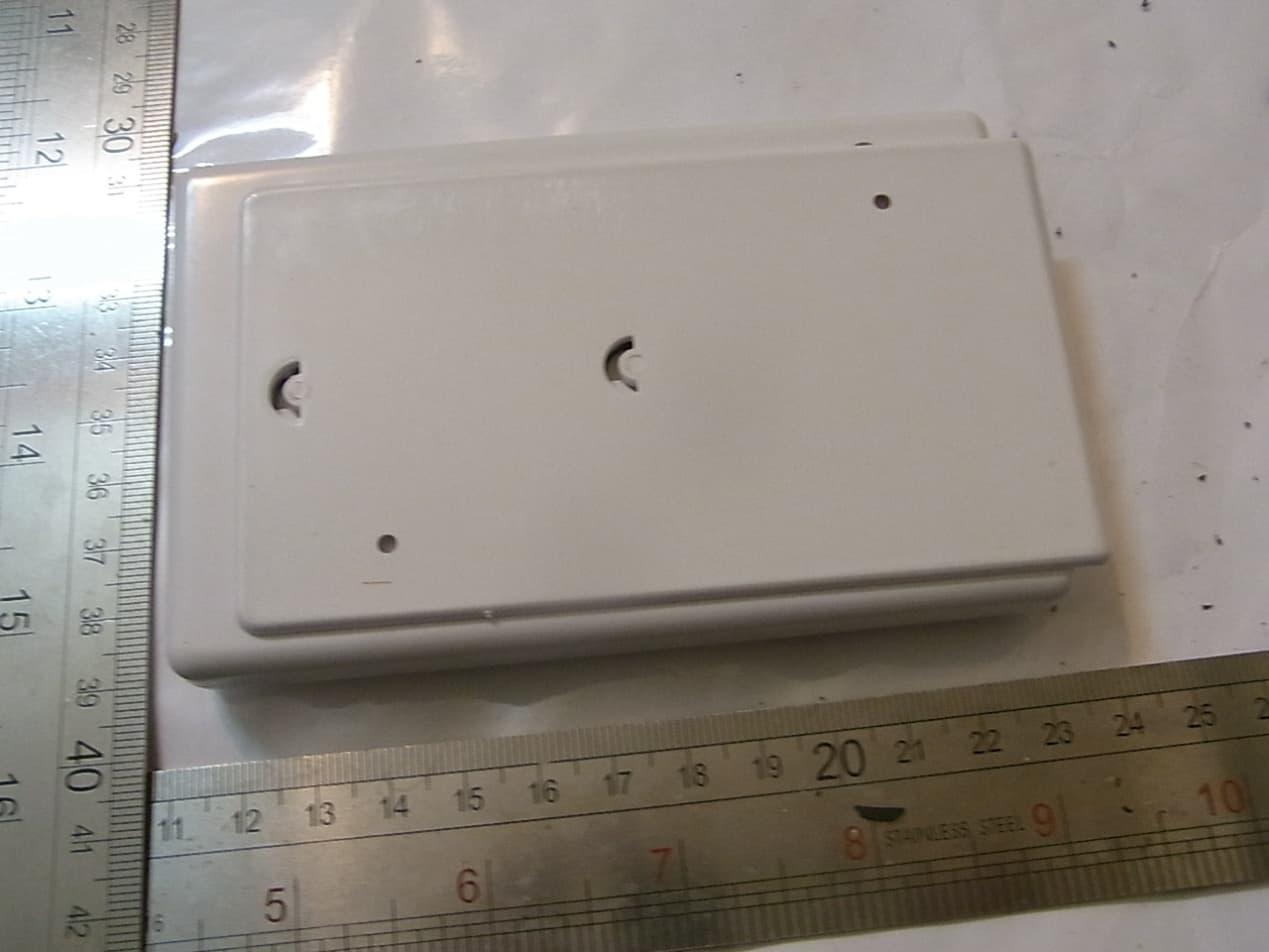 RF Transmitter (Wall mounted) - FCC ID AG2AA-001 - Aaron & Andrew Design Inc (3)