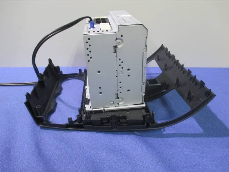 Car Multimedia System - FCC ID AJBS7163SF - Shenzhen Roadrover Technology Co., Ltd. (4)