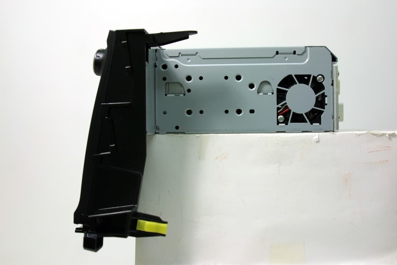 Car Audio with Bluetooth - FCC ID AJDK068 - Pioneer Corporation (4)