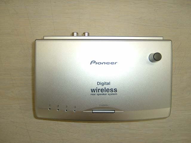 Digital Wireless Speaker Transmitter - FCC ID AJDT101 - Pioneer Corporation