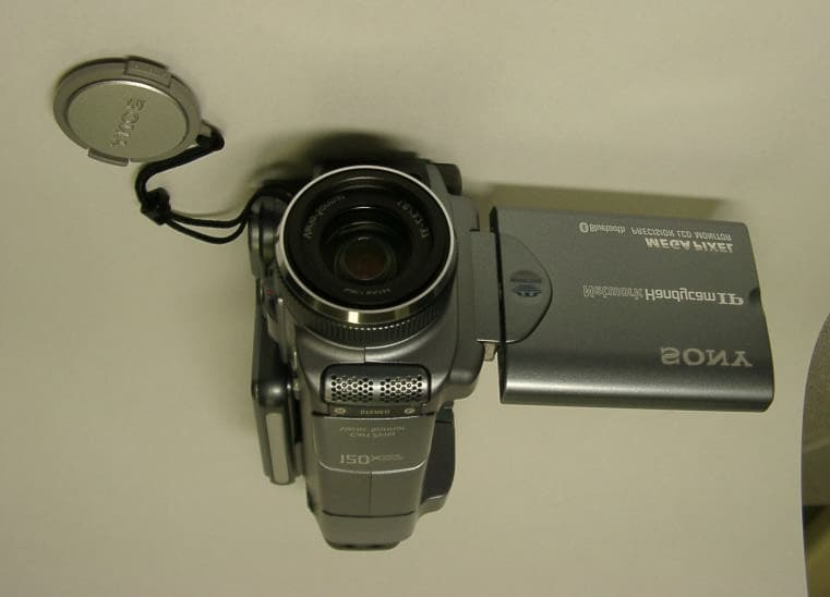 Digital Video Camera Recorder DCR-IP55 - FCC ID AK8DCRIP55 - Sony Group Corporation (2)