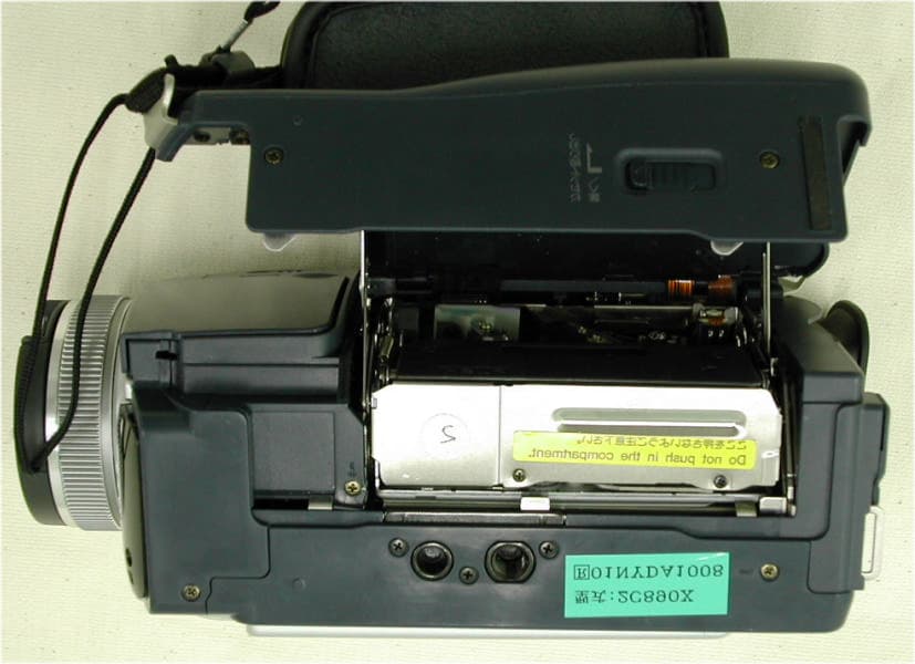 Sony Handycam DCR-TRV50 - FCC ID AK8DCRTRV50 - Sony Group Corporation (1)
