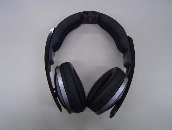 Wireless stereo headphones - FCC ID AK8MDRRF6500 - Sony Group Corporation (3)