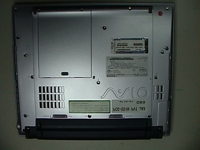 Notebook PC with Integral Wireless LAN Card - FCC ID AK8PCG551L - Sony Group Corporation (2)