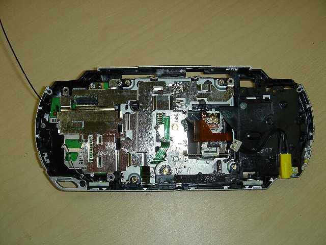 Portable Play Station - FCC ID AK8PSP1001B2 - Sony Group Corporation (2)
