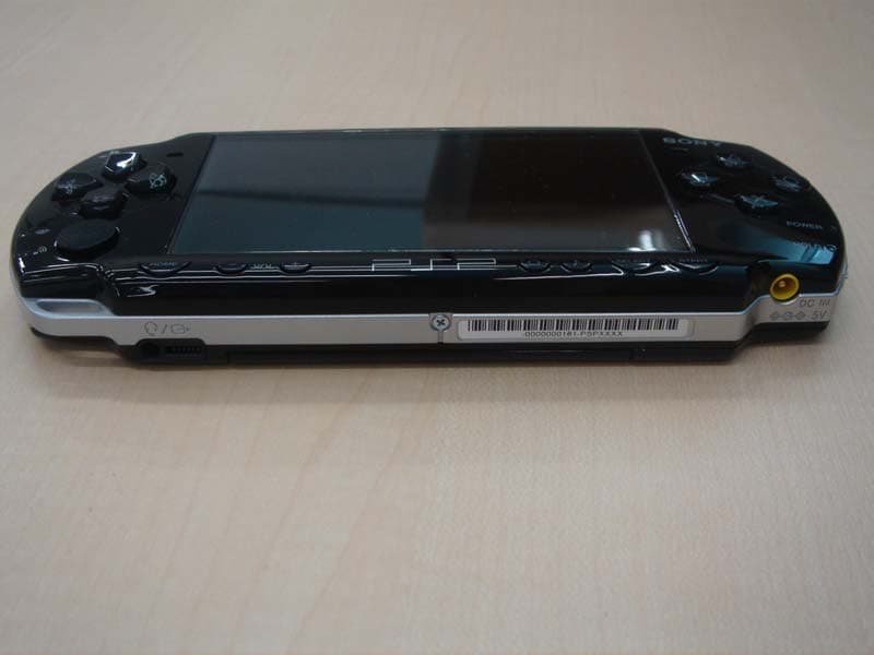 Play Station Portable - FCC ID AK8PSP2001 - Sony Group Corporation (2)