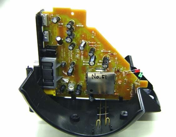 RF Stereo Transmitter - FCC ID AK8TMRRF960R - Sony Group Corporation (2)