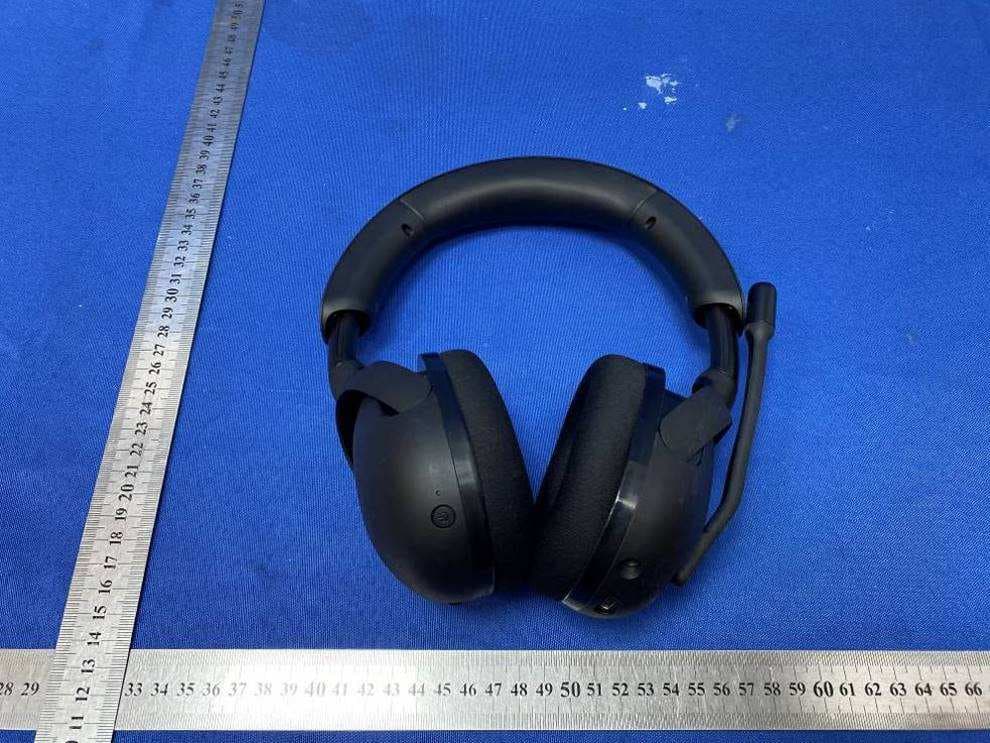 Wireless Gaming Headset - FCC ID AK8YY2976 - Sony Group Corporation (2)