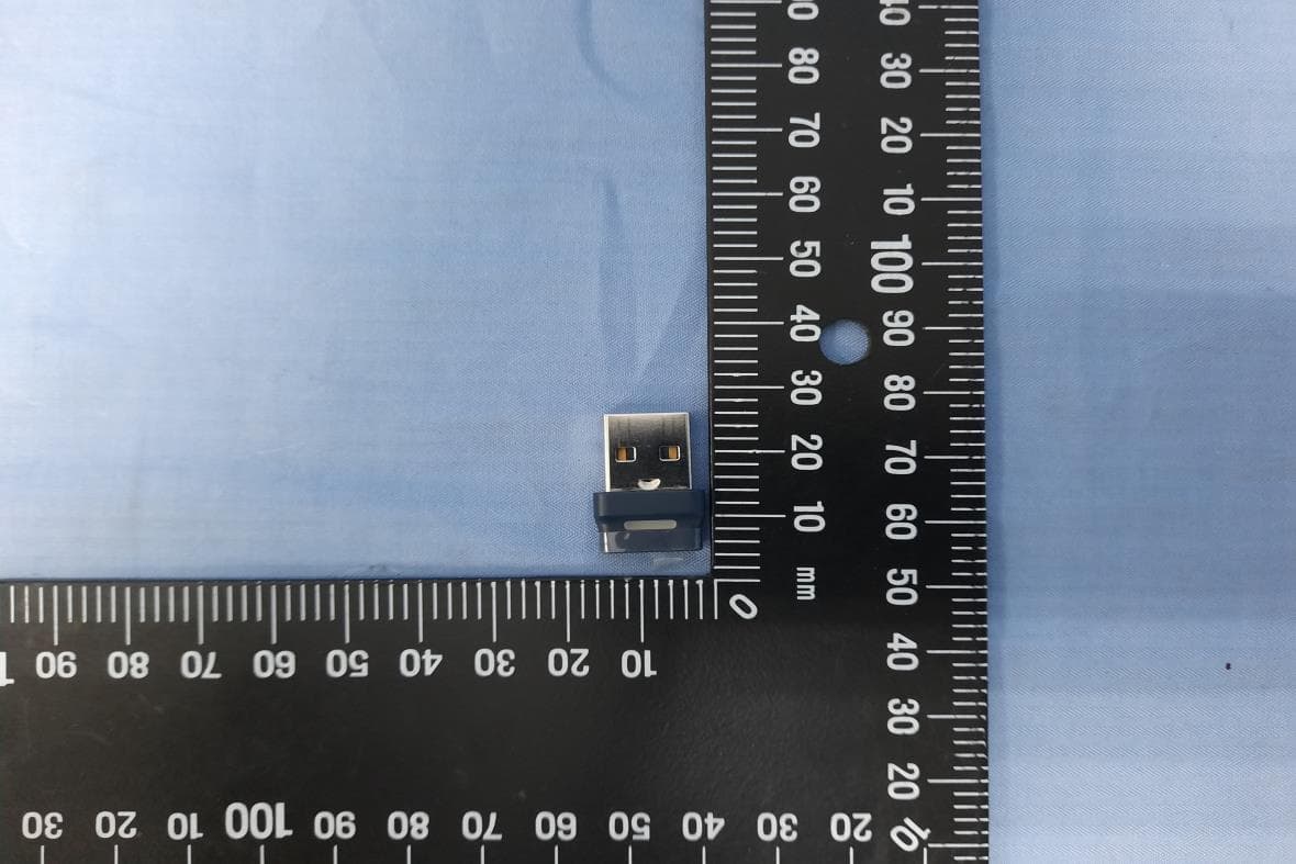Bluetooth USB adapter - FCC ID AL8-BT700 - HP Inc. (2)