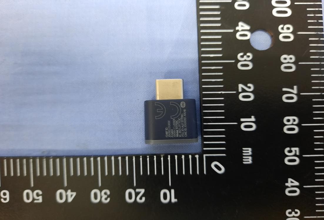 Bluetooth USB adapter - FCC ID AL8-BT700C - HP Inc. (2)